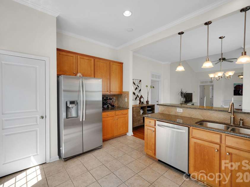 602 Pine Links Drive, Tega Cay, SC 29708.  MLS# CAR4370839, YatesRealty ID 15167. 