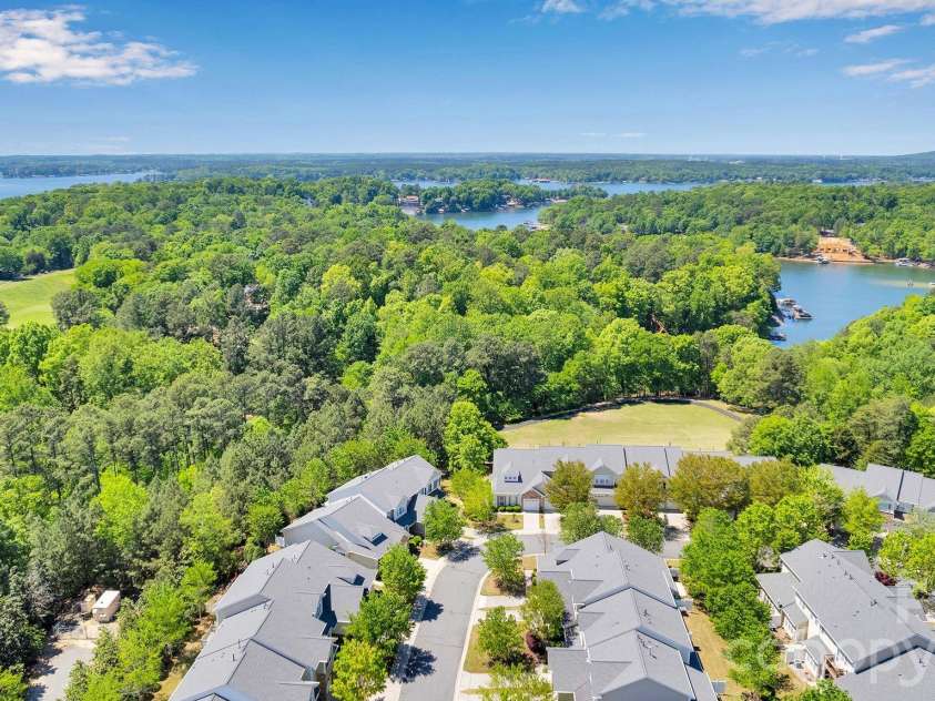 602 Pine Links Drive, Tega Cay, SC 29708.  MLS# CAR4370839, YatesRealty ID 15167. 