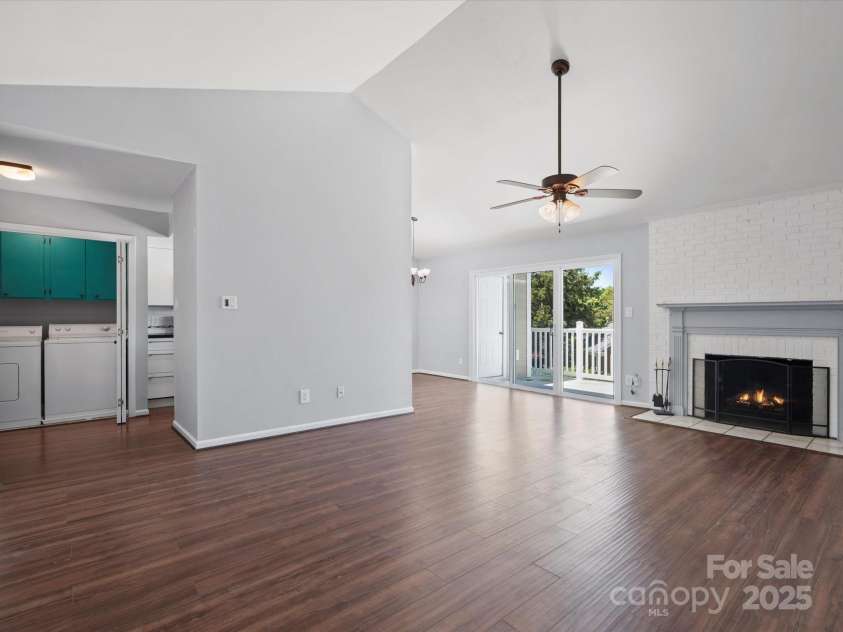 9404 Vicksburg Park Court, Charlotte, NC 28210.  MLS# CAR4263037, YatesRealty ID 15167. 