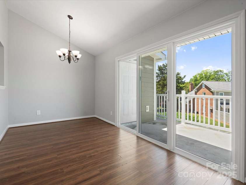 9404 Vicksburg Park Court, Charlotte, NC 28210.  MLS# CAR4263037, YatesRealty ID 15167. 