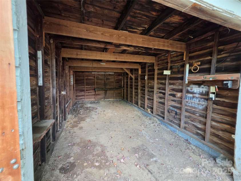 503 Reid Street, Thomasville, NC 27360.  MLS# CAR4259981, YatesRealty ID 15168. 