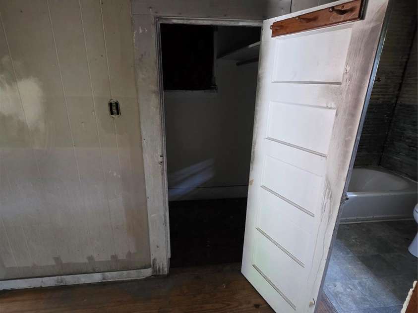 503 Reid Street, Thomasville, NC 27360.  MLS# CAR4259981, YatesRealty ID 15168. 