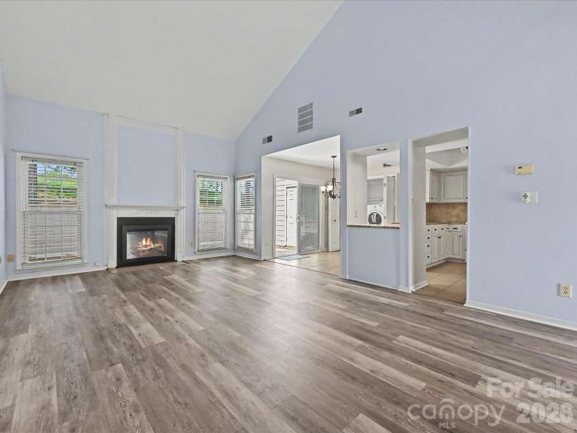 6816 Copernicus Circle, Charlotte, NC 28226.  MLS# CAR4363913, YatesRealty ID 15168. 