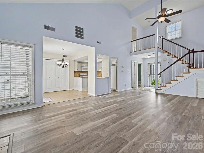 6816 Copernicus Circle, Charlotte, NC 28226.  MLS# CAR4363913, YatesRealty ID 15168. 