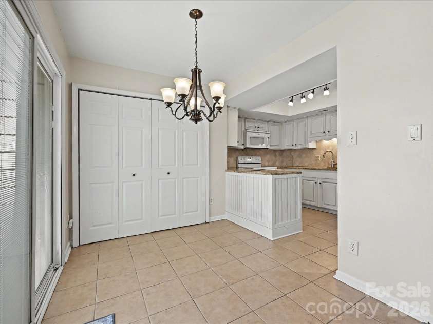 6816 Copernicus Circle, Charlotte, NC 28226.  MLS# CAR4363913, YatesRealty ID 15168. 