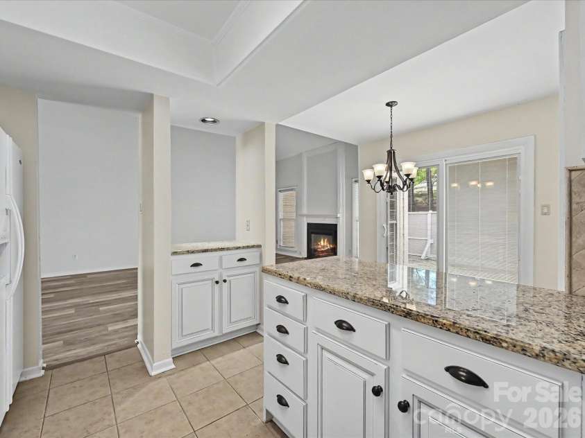 6816 Copernicus Circle, Charlotte, NC 28226.  MLS# CAR4363913, YatesRealty ID 15168. 