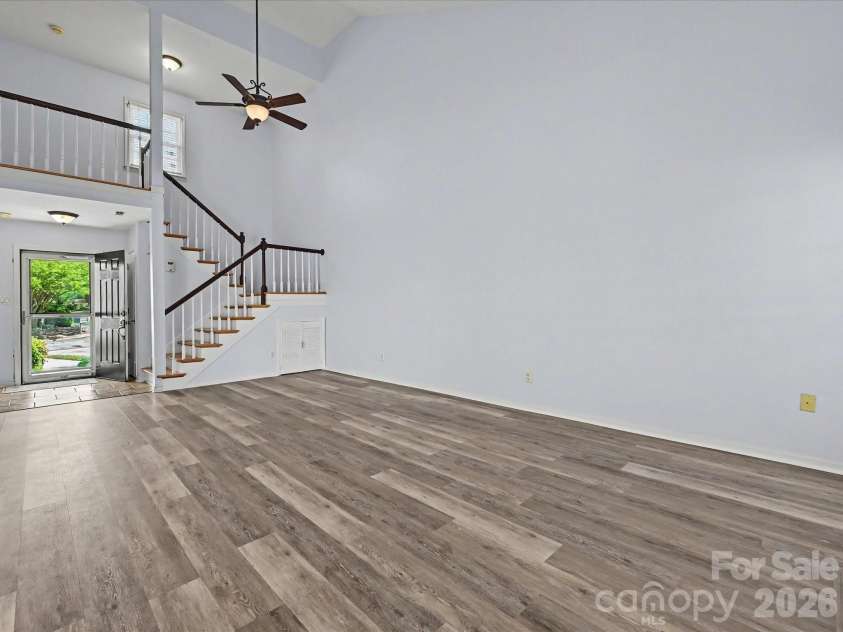 6816 Copernicus Circle, Charlotte, NC 28226.  MLS# CAR4363913, YatesRealty ID 15168. 