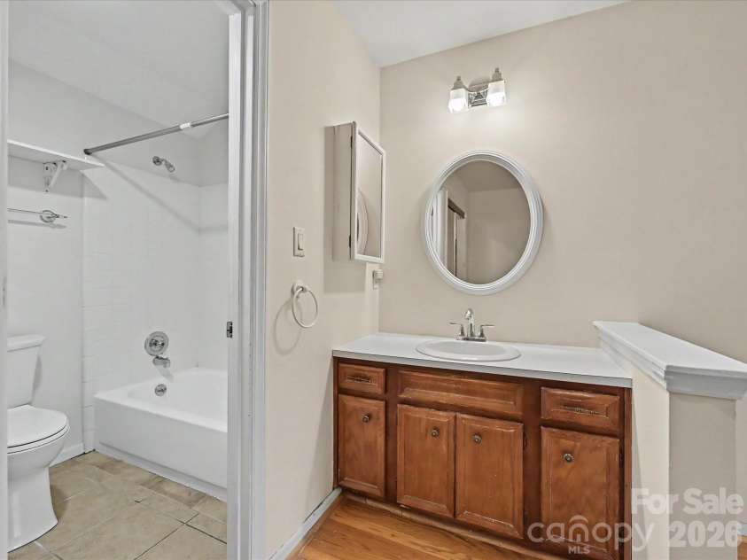 6816 Copernicus Circle, Charlotte, NC 28226.  MLS# CAR4363913, YatesRealty ID 15168. 