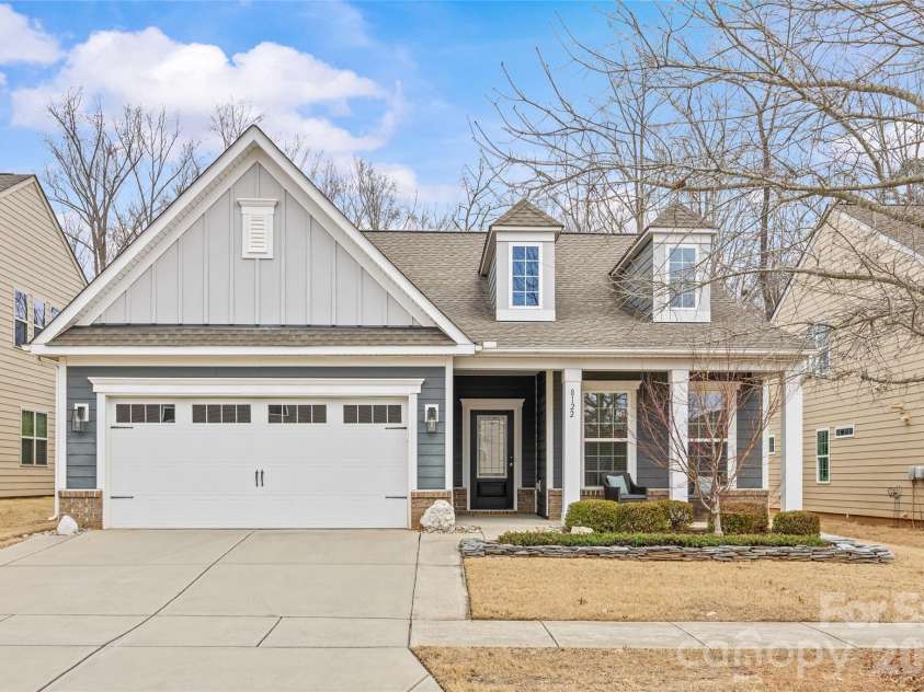 8122 Asher Chase Trail, Lancaster, SC 29720.  MLS# CAR4350544, YatesRealty ID 15169. Luxurious Ranch Living