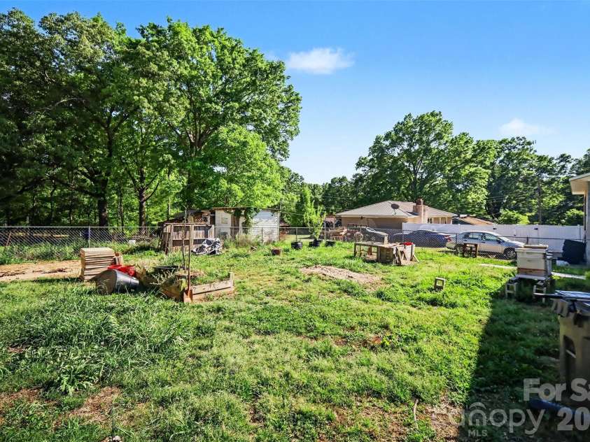 108 Crest Street, Belmont, NC 28012.  MLS# CAR4369916, YatesRealty ID 15170. 