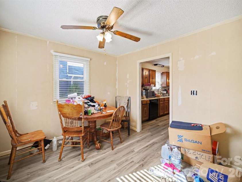 108 Crest Street, Belmont, NC 28012.  MLS# CAR4369916, YatesRealty ID 15170. 