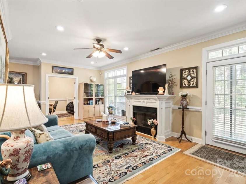 1511 Elkhart Circle, Gastonia, NC 28054.  MLS# CAR4280615, YatesRealty ID 15171. 