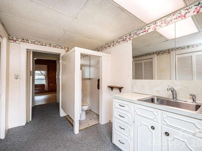 335 Harmon Street, Forest City, NC 28043.  MLS# CAR4362652, YatesRealty ID 15171. 