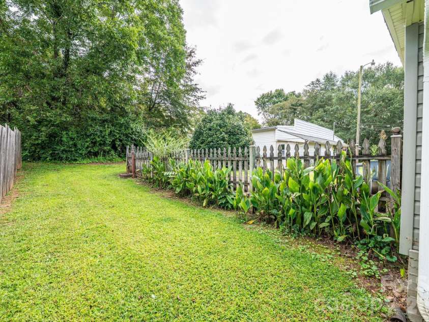 335 Harmon Street, Forest City, NC 28043.  MLS# CAR4362652, YatesRealty ID 15171. 
