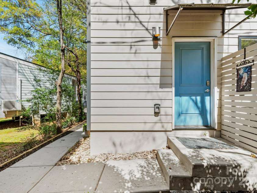1115 Greenleaf Avenue, Charlotte, NC 28202.  MLS# CAR4248840, YatesRealty ID 15173. Rear Entry to Studio/Suite Looking Toward Driveway Entry