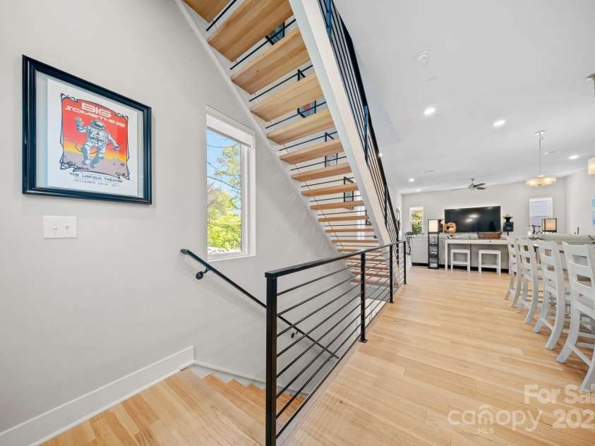 1115 Greenleaf Avenue, Charlotte, NC 28202.  MLS# CAR4248840, YatesRealty ID 15173. Upper Floor Living/Dining/Kitchen