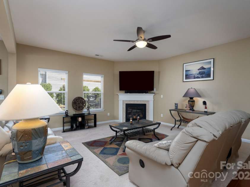 4321 Tucker Chase Drive, Midland, NC 28107.  MLS# CAR4254722, YatesRealty ID 15174. 