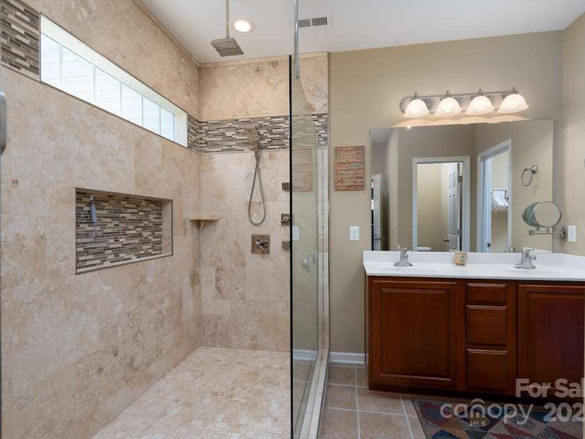 4321 Tucker Chase Drive, Midland, NC 28107.  MLS# CAR4254722, YatesRealty ID 15174. 