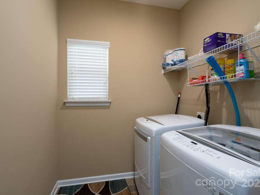 4321 Tucker Chase Drive, Midland, NC 28107.  MLS# CAR4254722, YatesRealty ID 15174. 