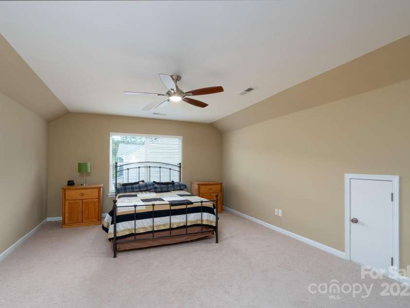 4321 Tucker Chase Drive, Midland, NC 28107.  MLS# CAR4254722, YatesRealty ID 15174. 