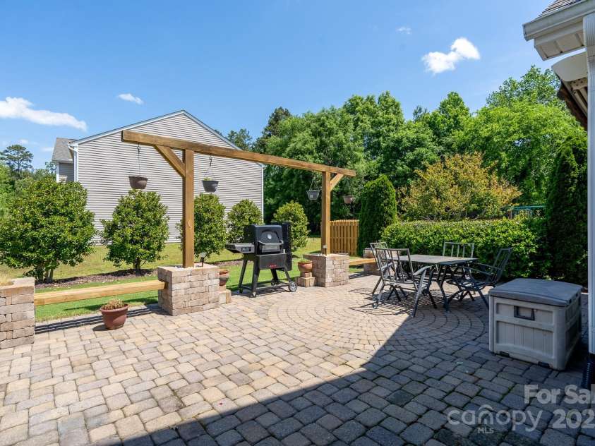 4321 Tucker Chase Drive, Midland, NC 28107.  MLS# CAR4254722, YatesRealty ID 15174. 