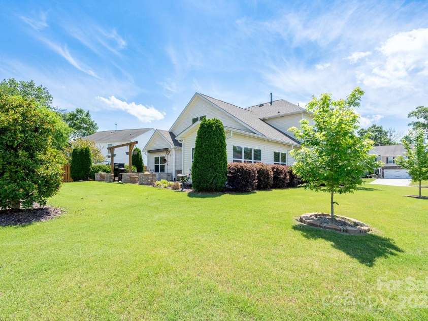 4321 Tucker Chase Drive, Midland, NC 28107.  MLS# CAR4254722, YatesRealty ID 15174. 