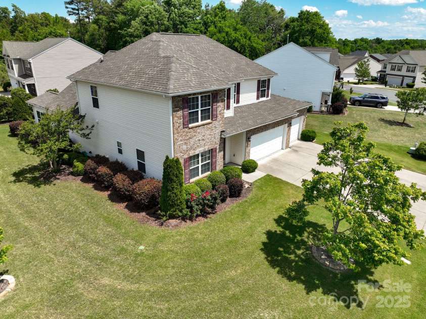 4321 Tucker Chase Drive, Midland, NC 28107.  MLS# CAR4254722, YatesRealty ID 15174. 