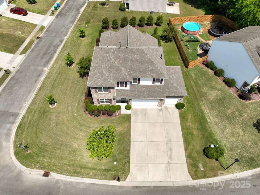 4321 Tucker Chase Drive, Midland, NC 28107.  MLS# CAR4254722, YatesRealty ID 15174. 