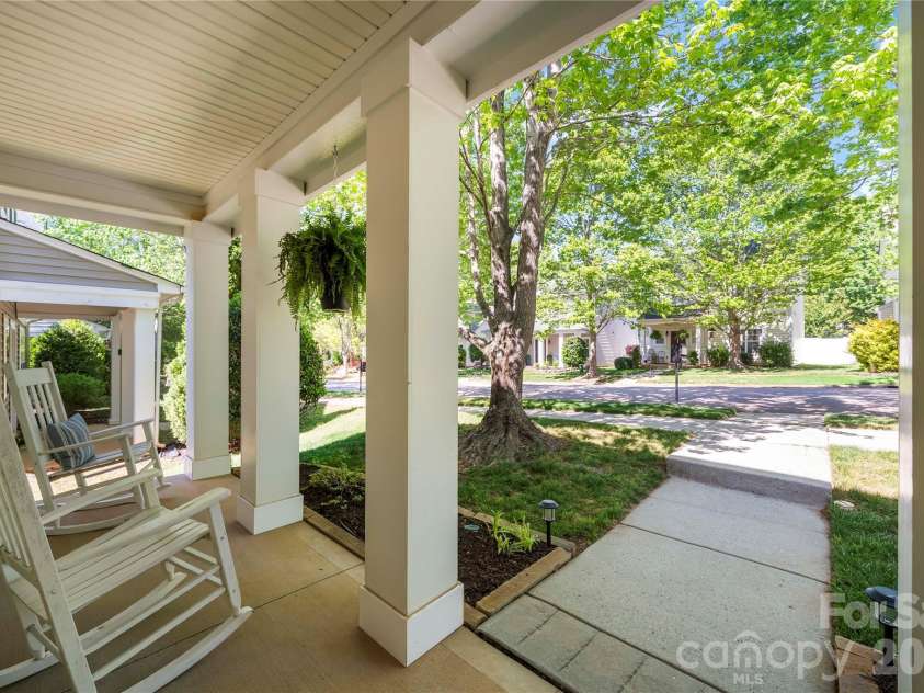 9224 Ducati Lane, Cornelius, NC 28031.  MLS# CAR4369208, YatesRealty ID 15174. 