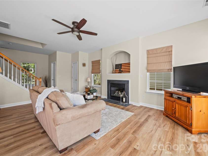 9224 Ducati Lane, Cornelius, NC 28031.  MLS# CAR4369208, YatesRealty ID 15174. 