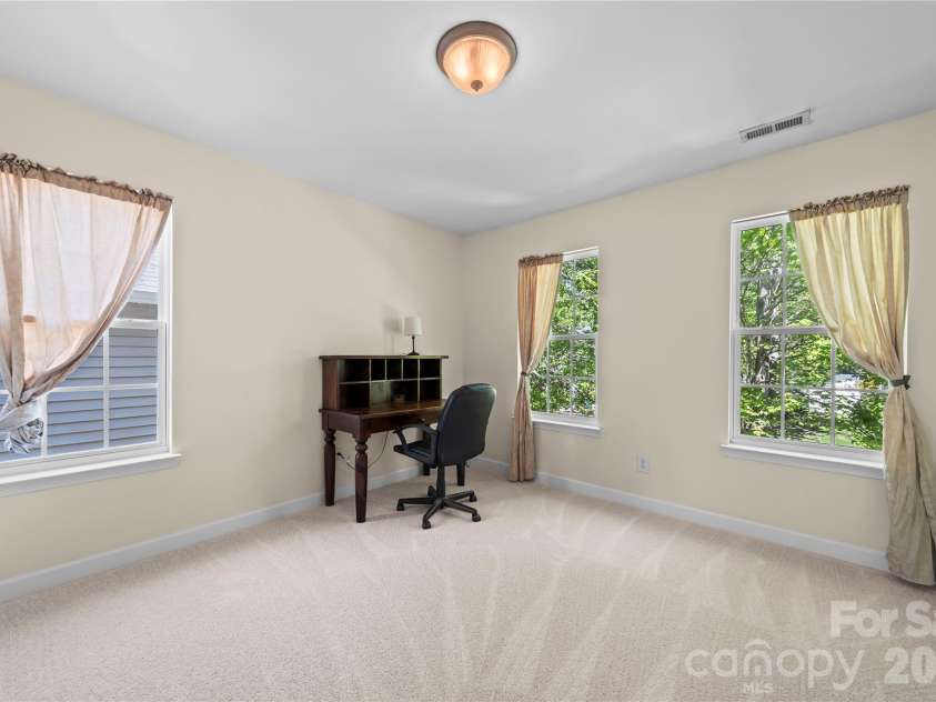 9224 Ducati Lane, Cornelius, NC 28031.  MLS# CAR4369208, YatesRealty ID 15174. 