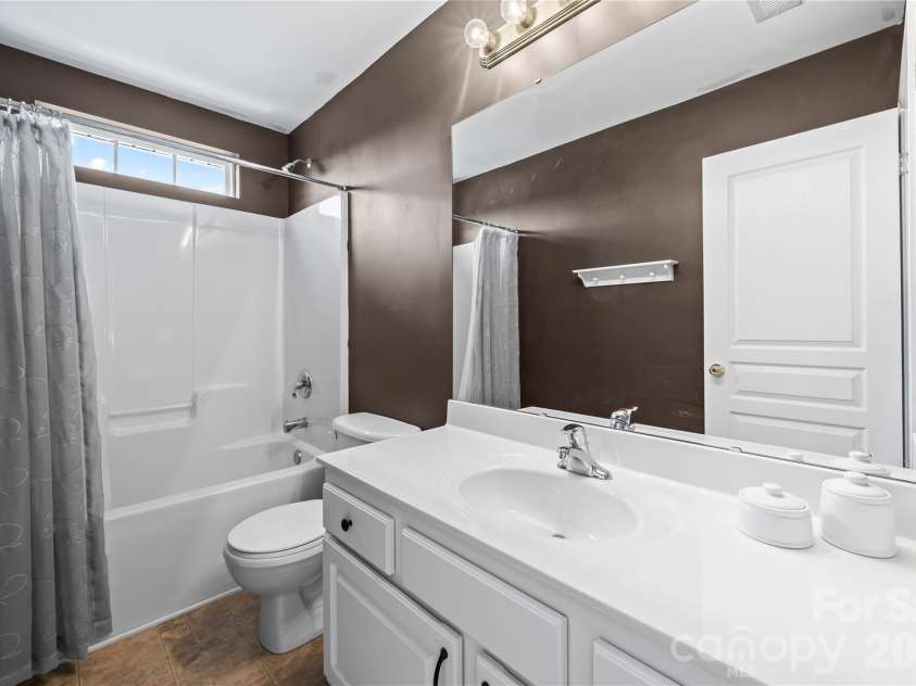 9224 Ducati Lane, Cornelius, NC 28031.  MLS# CAR4369208, YatesRealty ID 15174. 