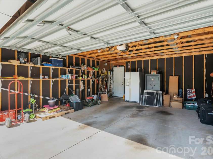 9224 Ducati Lane, Cornelius, NC 28031.  MLS# CAR4369208, YatesRealty ID 15174. 