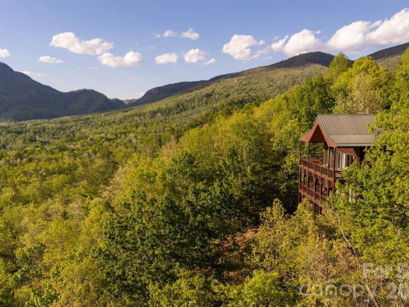 80 Valley View Drive, Marion, NC 28752.  MLS# CAR4365654, YatesRealty ID 15175. 