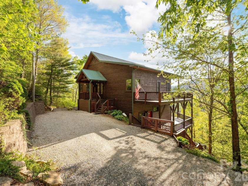 80 Valley View Drive, Marion, NC 28752.  MLS# CAR4365654, YatesRealty ID 15175. 