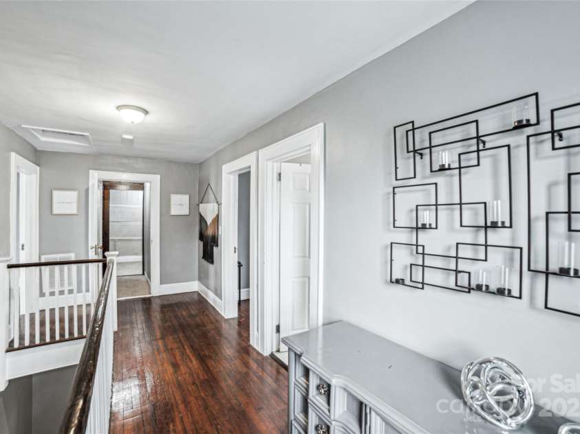 415 Willow Street, Gastonia, NC 28054.  MLS# CAR4204556, YatesRealty ID 15176. Loft