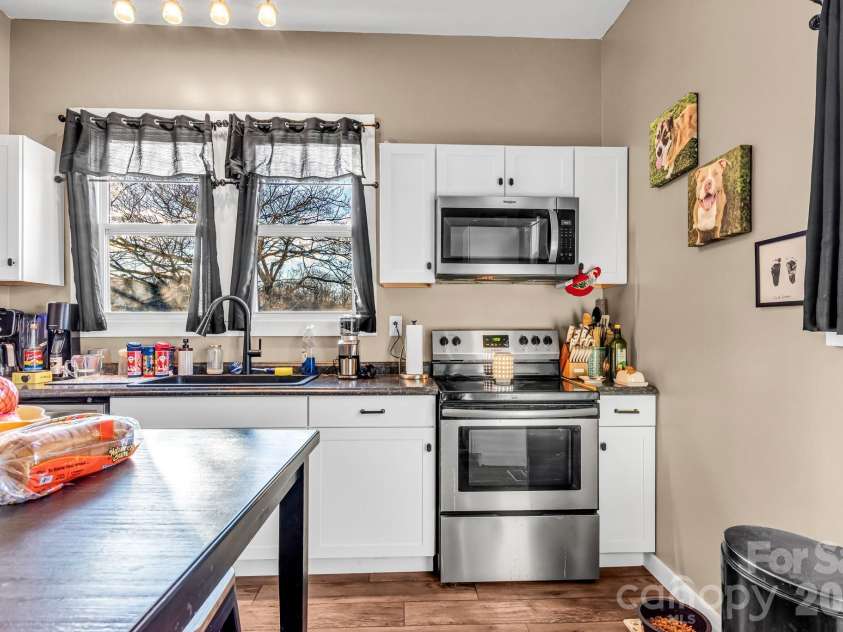 654 Main Street, Concord, NC 28027.  MLS# CAR4351030, YatesRealty ID 15176. 