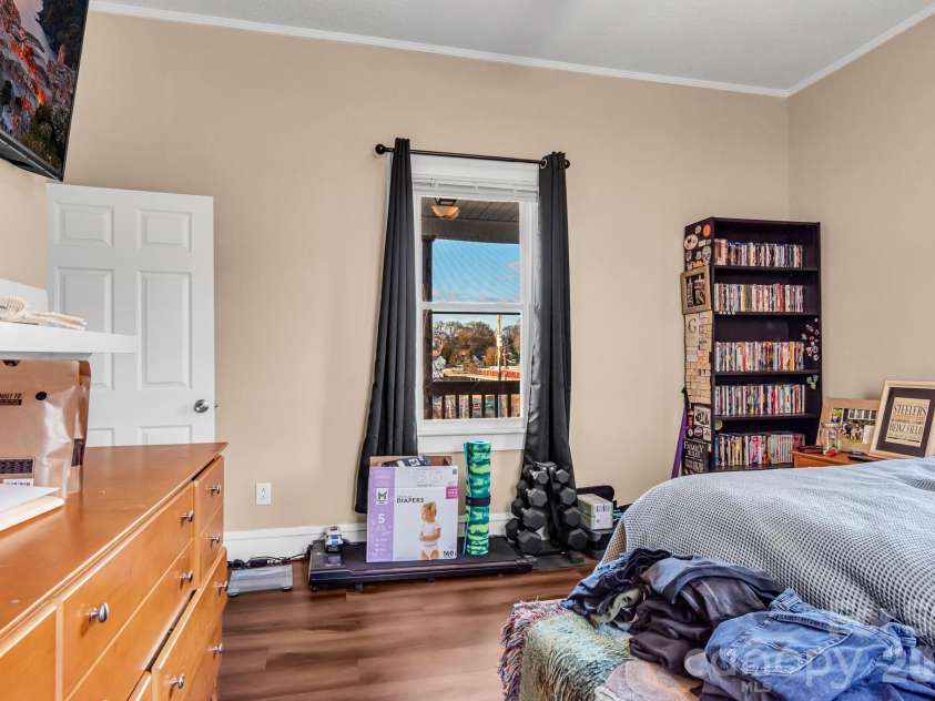 654 Main Street, Concord, NC 28027.  MLS# CAR4351030, YatesRealty ID 15176. 