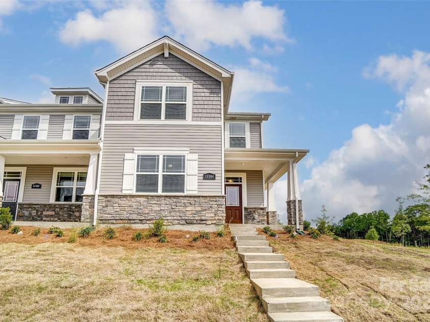 3852 Cheyney Park Drive, Charlotte, NC 28269.  MLS# CAR4257415, YatesRealty ID 15178. For representation purposes of floorplan only, actual homesite is under construction and design and structural options may vary