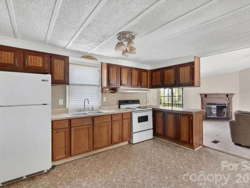 2976 / 2980 Propst Road, Clover, SC 29710.  MLS# CAR4361398, YatesRealty ID 15179. 