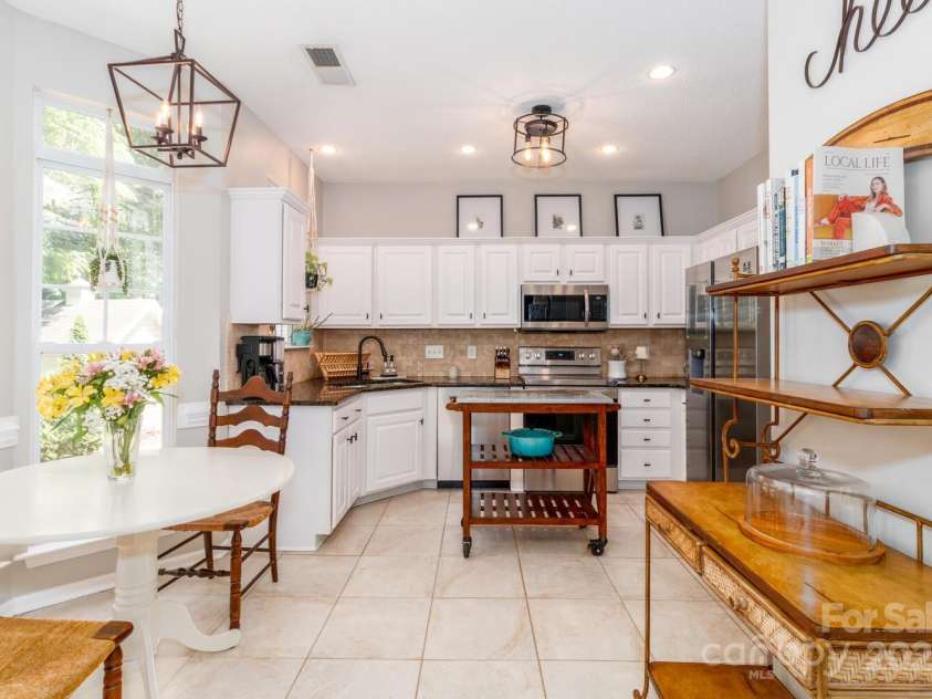 10419 Chelsea Bay Drive, Charlotte, NC 28278.  MLS# CAR4261009, YatesRealty ID 15181. 
