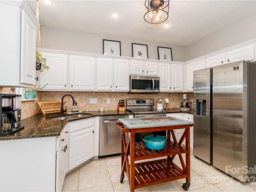 10419 Chelsea Bay Drive, Charlotte, NC 28278.  MLS# CAR4261009, YatesRealty ID 15181. 