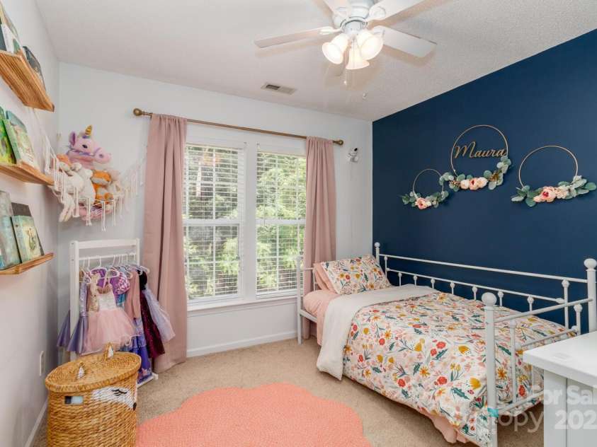 10419 Chelsea Bay Drive, Charlotte, NC 28278.  MLS# CAR4261009, YatesRealty ID 15181. 