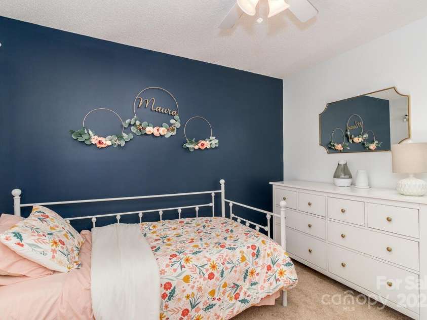 10419 Chelsea Bay Drive, Charlotte, NC 28278.  MLS# CAR4261009, YatesRealty ID 15181. 