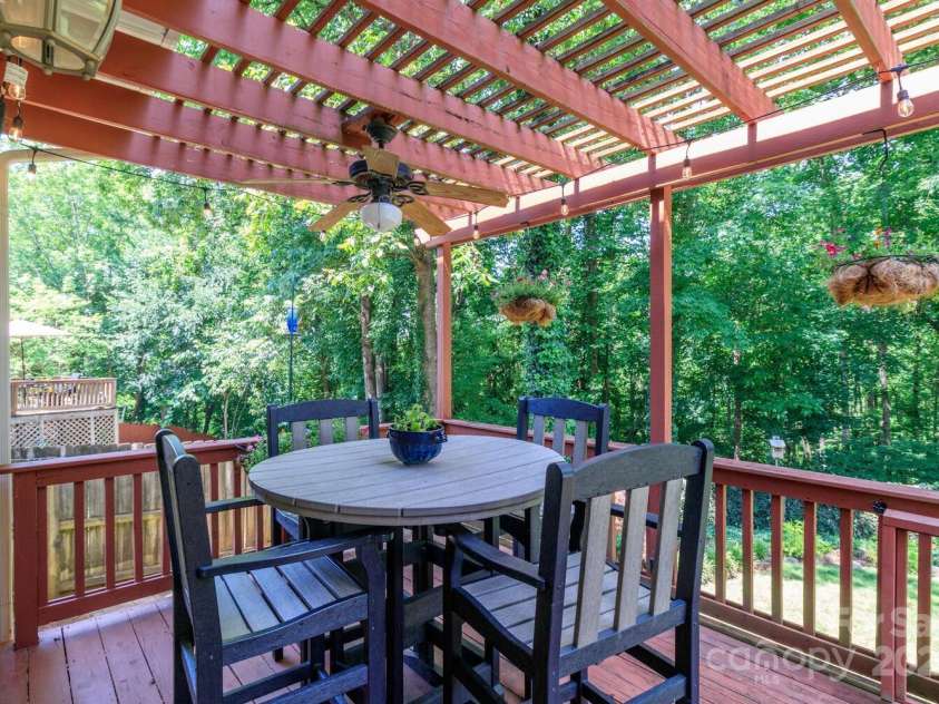 10419 Chelsea Bay Drive, Charlotte, NC 28278.  MLS# CAR4261009, YatesRealty ID 15181. 
