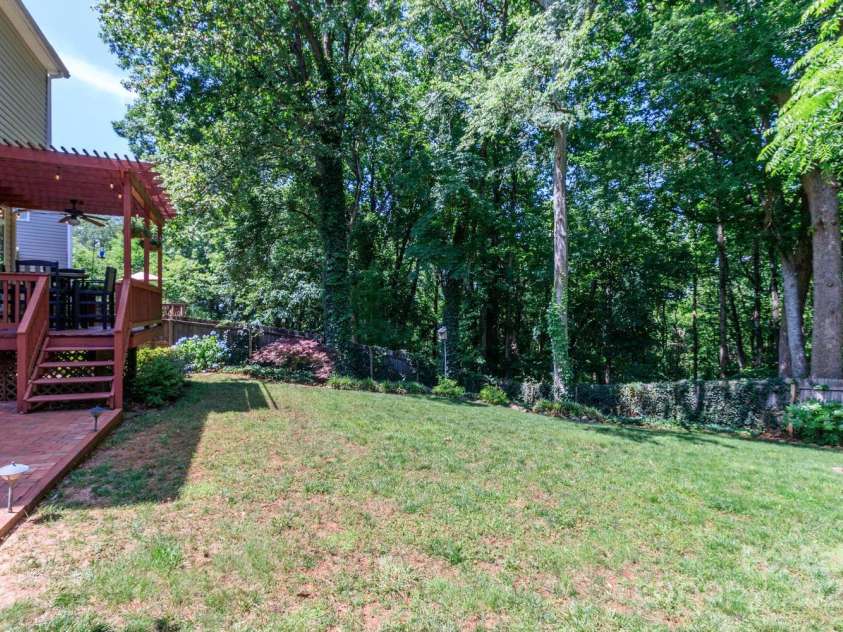 10419 Chelsea Bay Drive, Charlotte, NC 28278.  MLS# CAR4261009, YatesRealty ID 15181. 