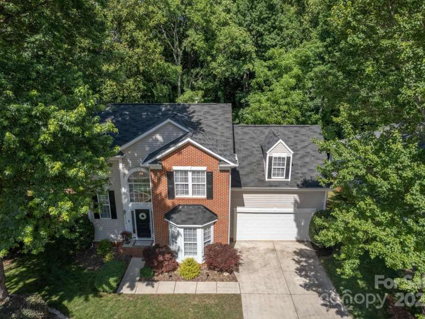 10419 Chelsea Bay Drive, Charlotte, NC 28278.  MLS# CAR4261009, YatesRealty ID 15181. 