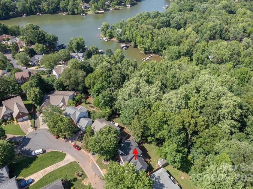 10419 Chelsea Bay Drive, Charlotte, NC 28278.  MLS# CAR4261009, YatesRealty ID 15181. 