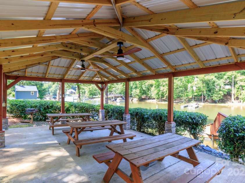 10419 Chelsea Bay Drive, Charlotte, NC 28278.  MLS# CAR4261009, YatesRealty ID 15181. 