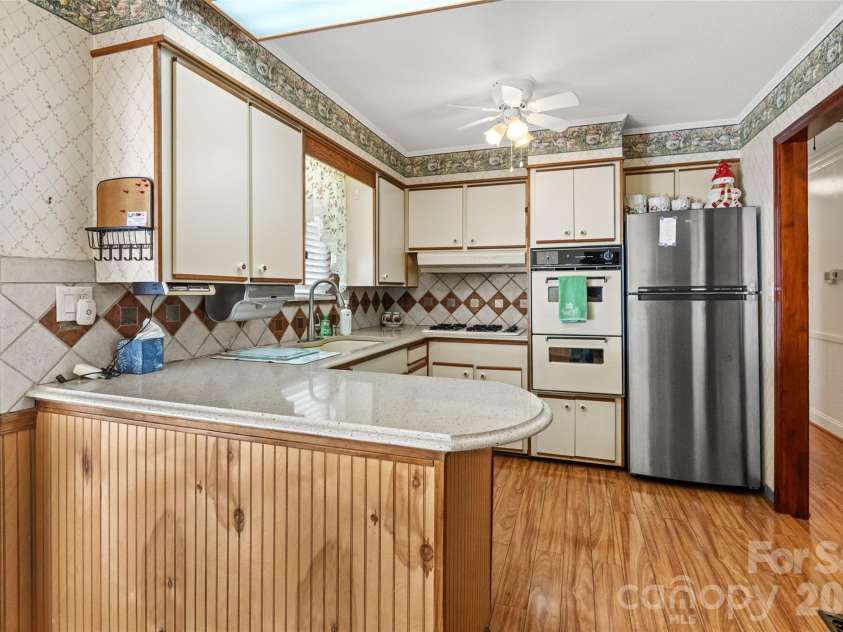 202 Reese Street, Gastonia, NC 28056.  MLS# CAR4367633, YatesRealty ID 15181. 